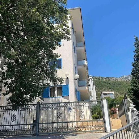 Irish Becici Budva
